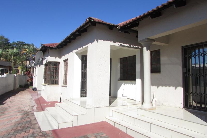6 Bedroom Property for Sale in White River Ext 18 Mpumalanga