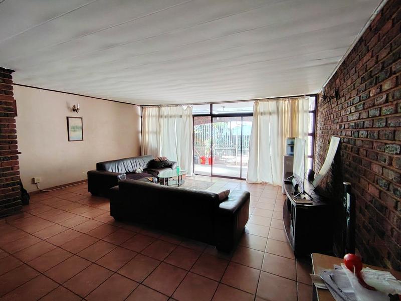 3 Bedroom Property for Sale in Middelburg Central Mpumalanga