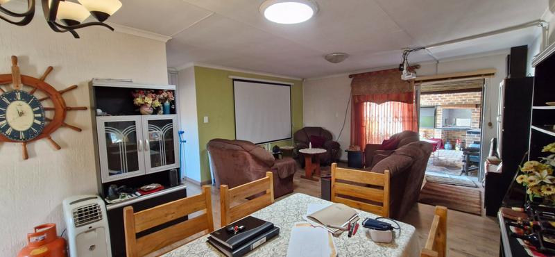3 Bedroom Property for Sale in Middelburg Central Mpumalanga