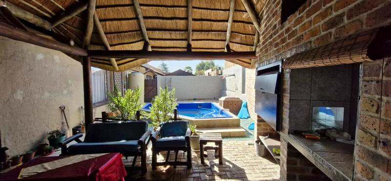 3 Bedroom Property for Sale in Middelburg Central Mpumalanga