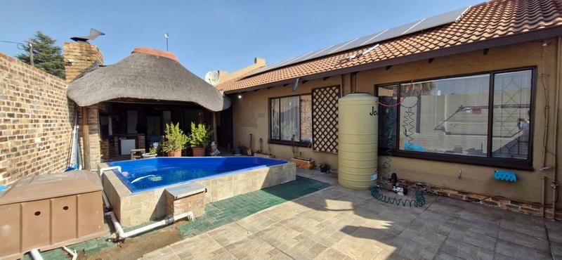 3 Bedroom Property for Sale in Middelburg Central Mpumalanga