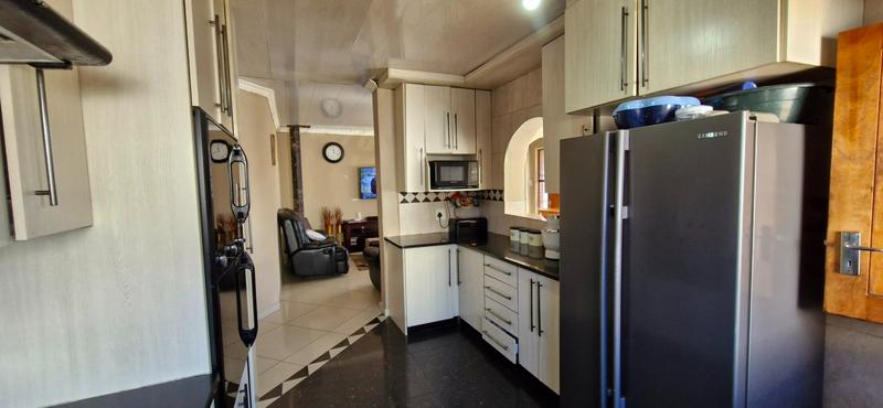3 Bedroom Property for Sale in Mineralia Mpumalanga