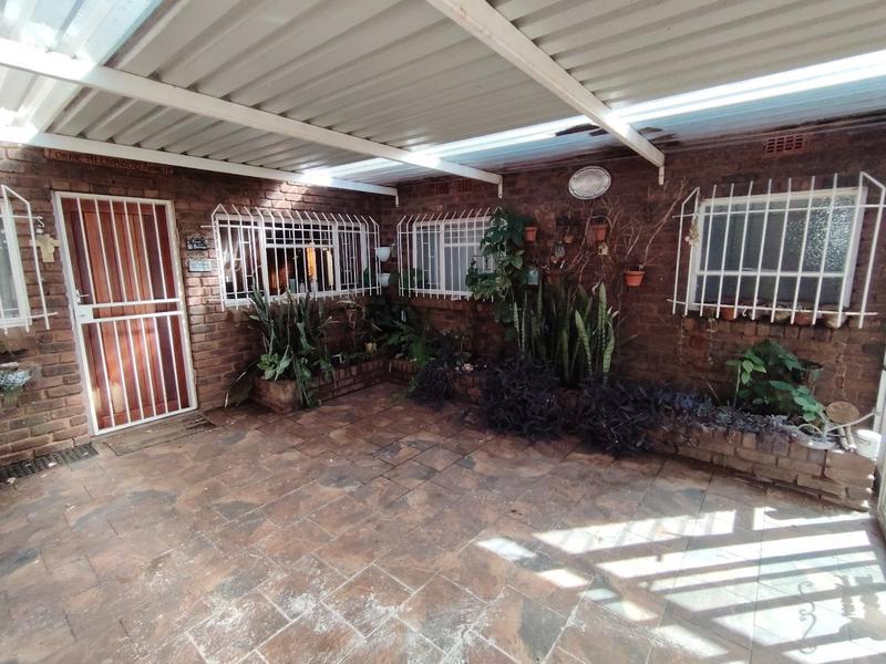 4 Bedroom Property for Sale in Witbank Rural Mpumalanga