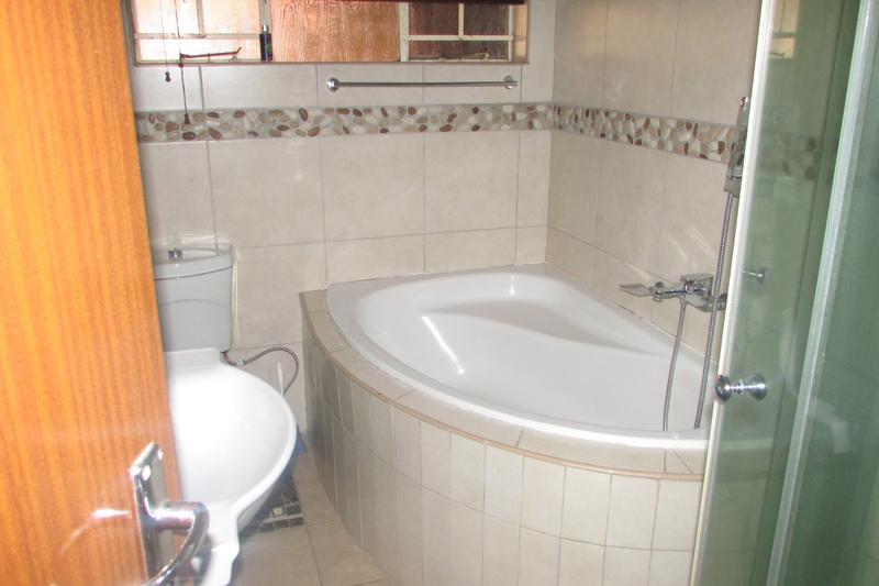 2 Bedroom Property for Sale in White River Ext 9 Mpumalanga