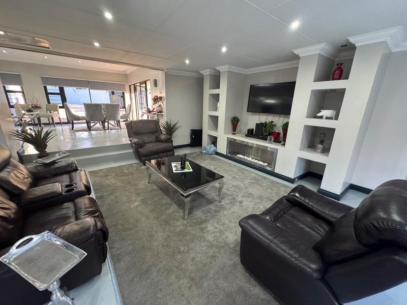 5 Bedroom Property for Sale in Clubville Mpumalanga
