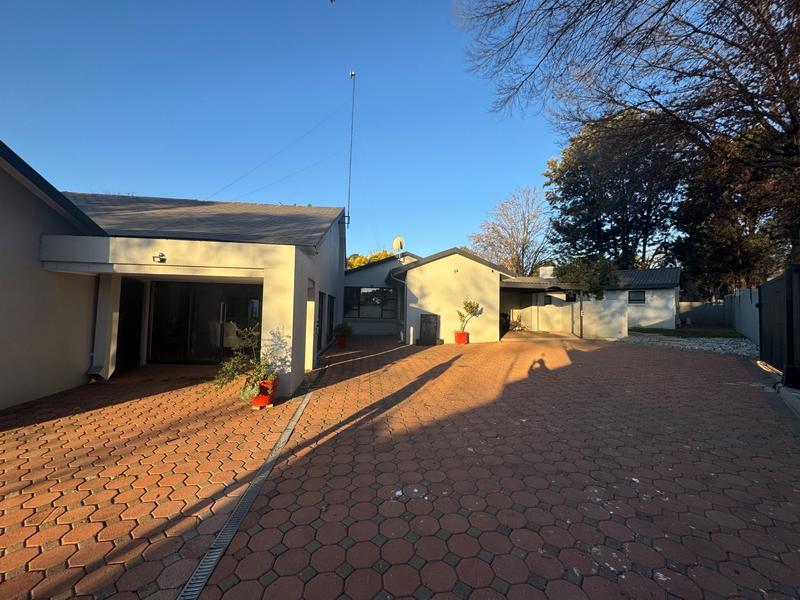 5 Bedroom Property for Sale in Clubville Mpumalanga