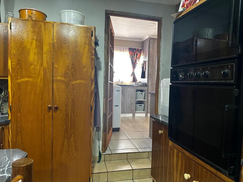 5 Bedroom Property for Sale in Eloff Mpumalanga