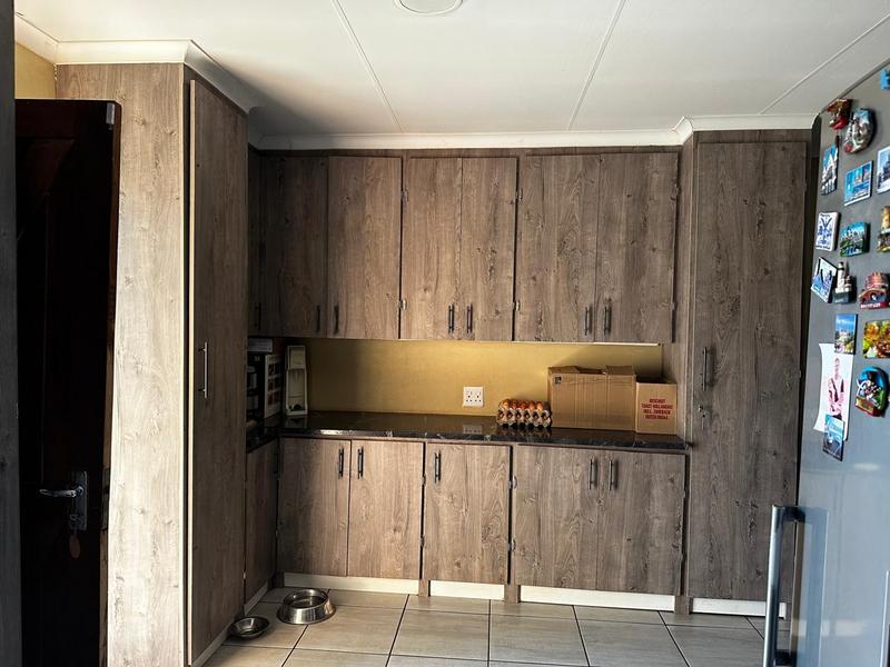 5 Bedroom Property for Sale in Eloff Mpumalanga