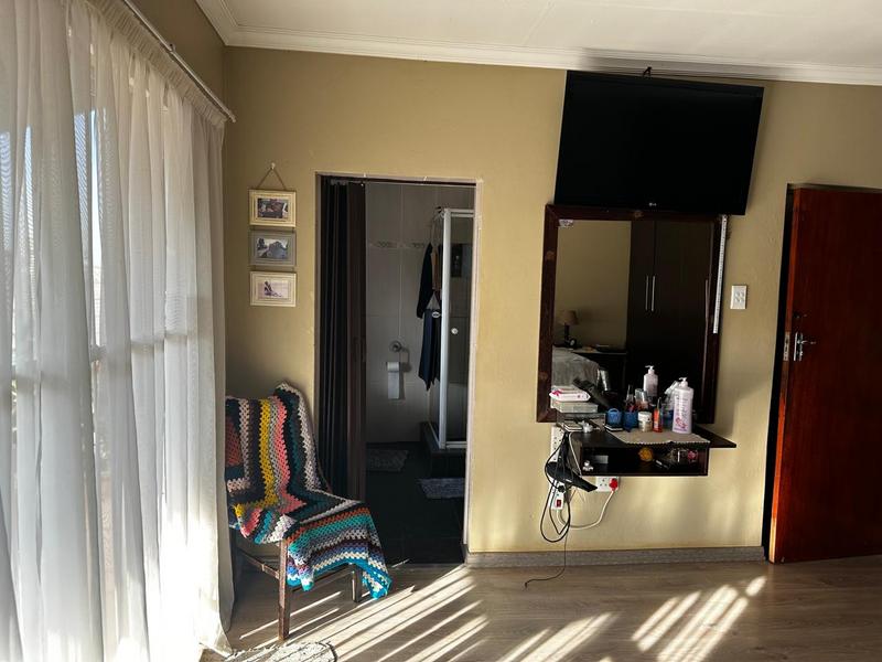 5 Bedroom Property for Sale in Eloff Mpumalanga