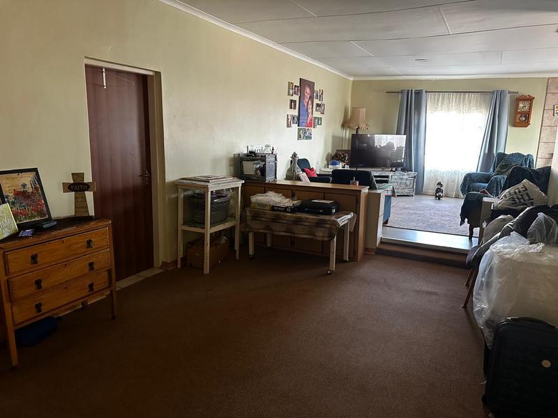 5 Bedroom Property for Sale in Eloff Mpumalanga