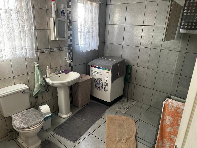 5 Bedroom Property for Sale in Eloff Mpumalanga