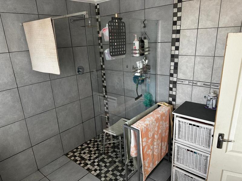 5 Bedroom Property for Sale in Eloff Mpumalanga