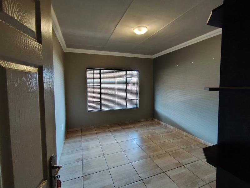 3 Bedroom Property for Sale in Aerorand Mpumalanga