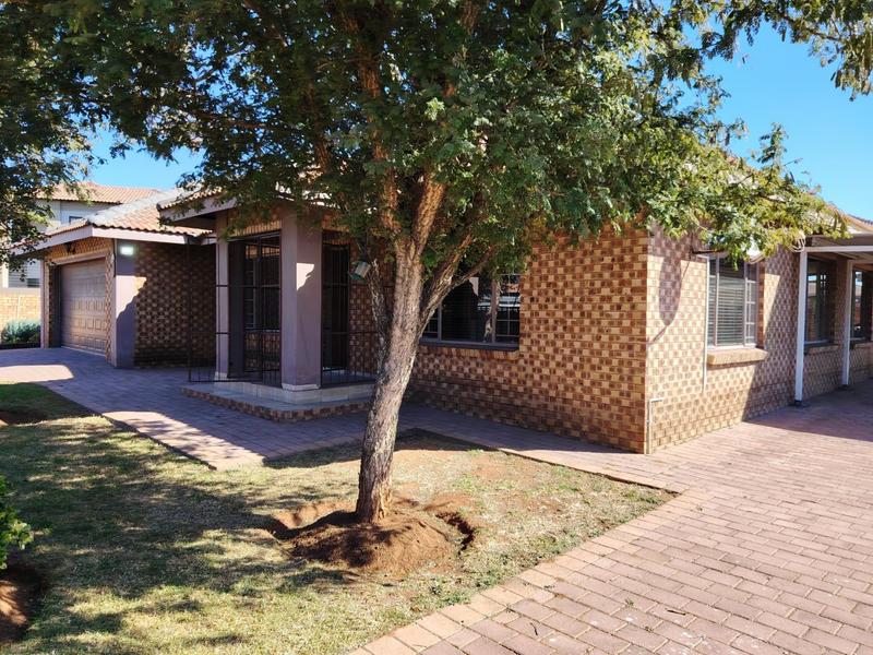 3 Bedroom Property for Sale in Aerorand Mpumalanga