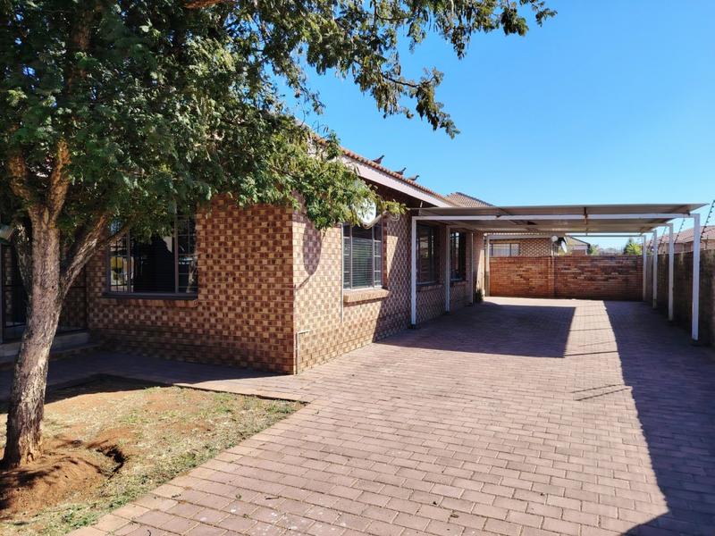 3 Bedroom Property for Sale in Aerorand Mpumalanga
