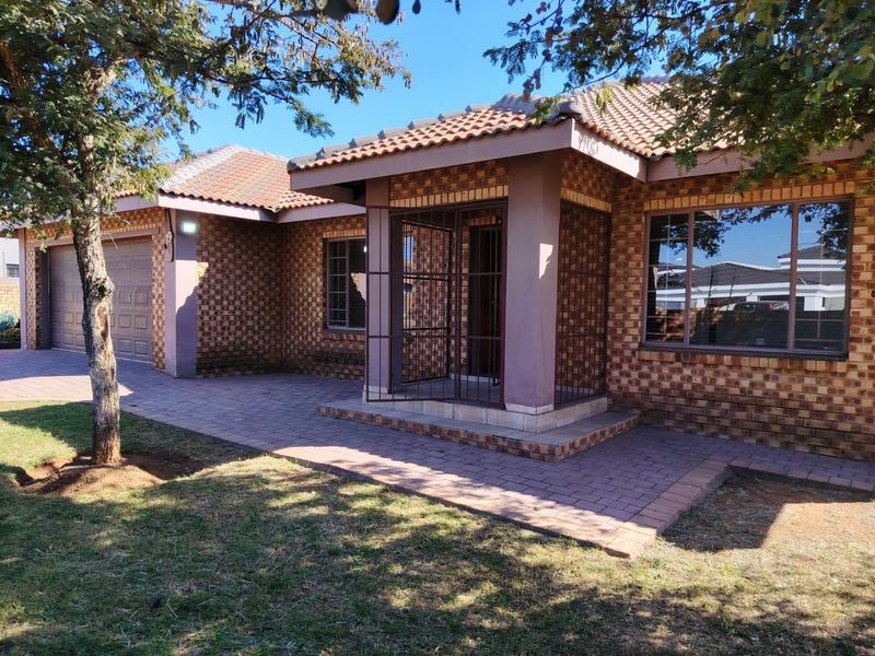 3 Bedroom Property for Sale in Aerorand Mpumalanga