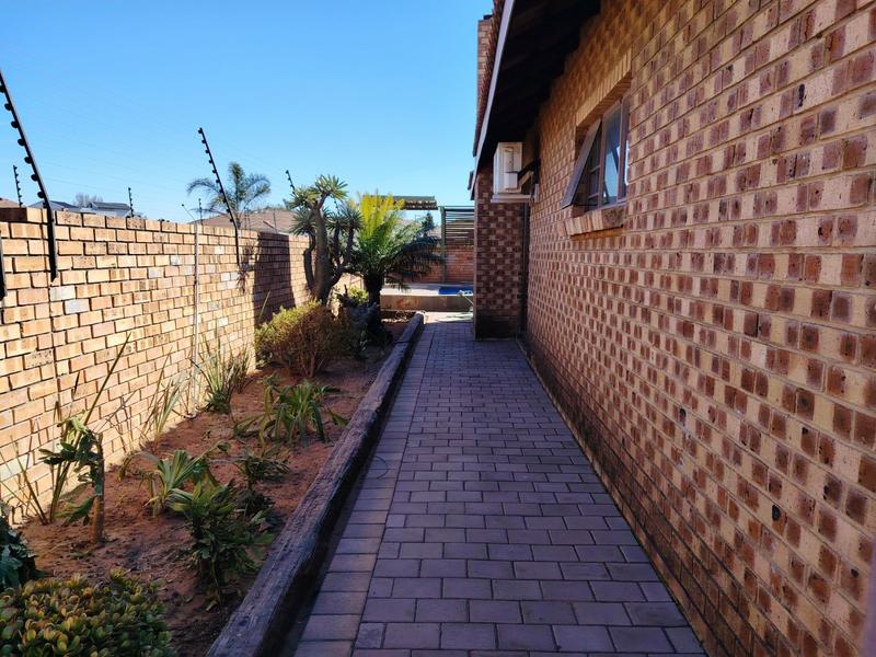 3 Bedroom Property for Sale in Aerorand Mpumalanga