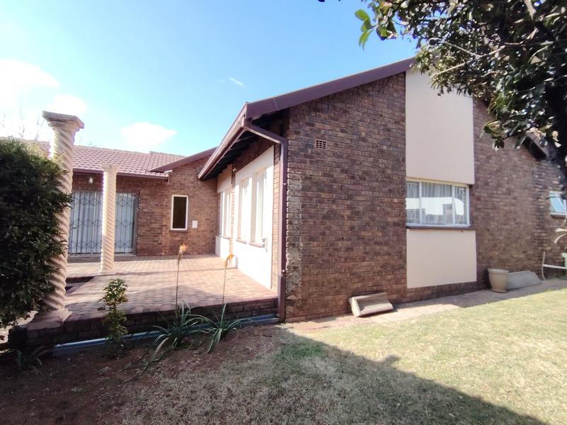 4 Bedroom Property for Sale in Aerorand Mpumalanga