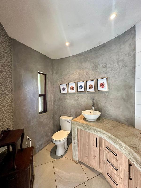 5 Bedroom Property for Sale in Nelspruit Ext 13 Mpumalanga
