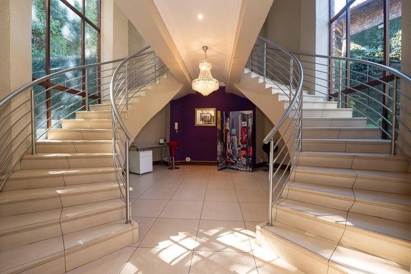 6 Bedroom Property for Sale in White River Country Estate Mpumalanga