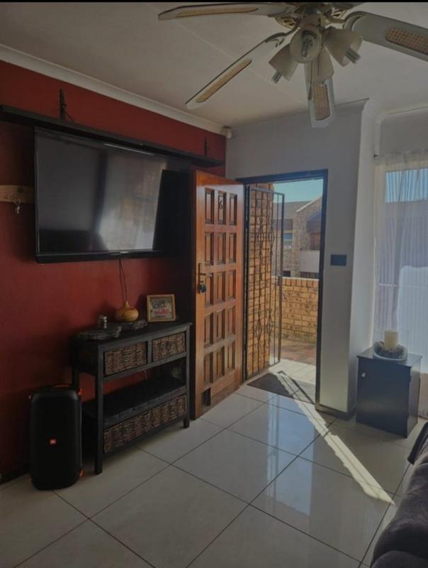 1 Bedroom Property for Sale in Middelburg Mpumalanga