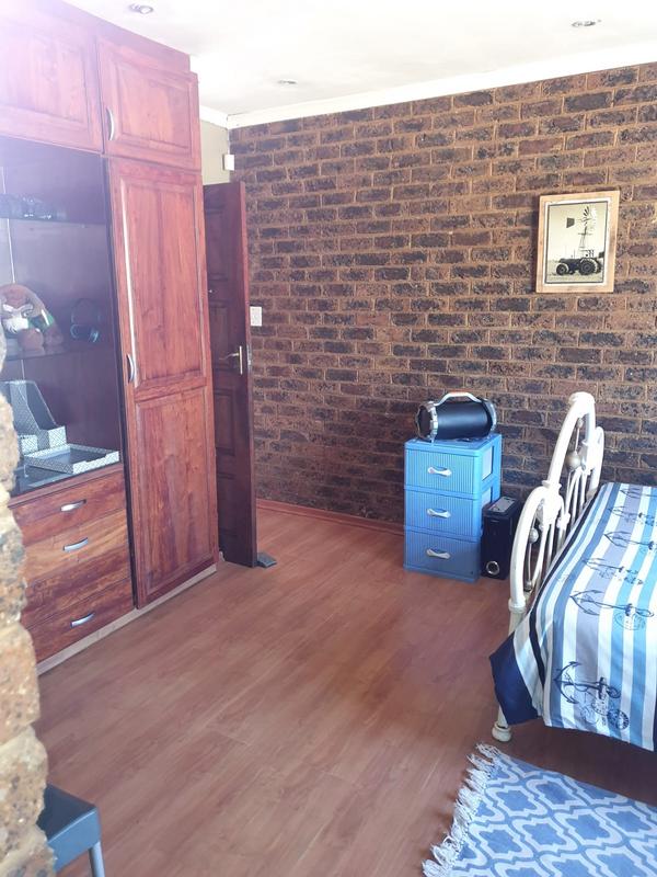 4 Bedroom Property for Sale in Eloff Mpumalanga