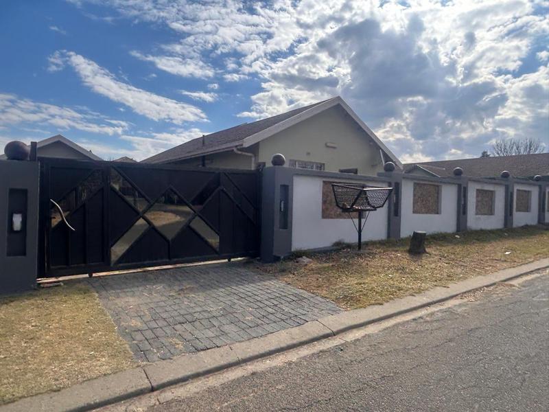 3 Bedroom Property for Sale in Kosmos Park Mpumalanga