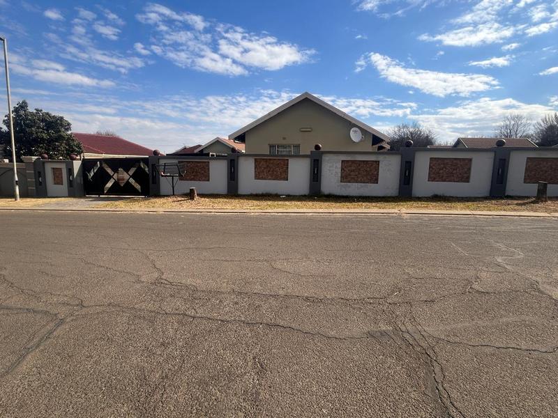 3 Bedroom Property for Sale in Kosmos Park Mpumalanga