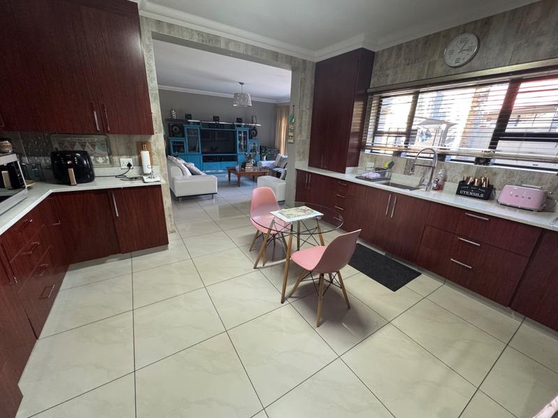 5 Bedroom Property for Sale in Clubville Mpumalanga