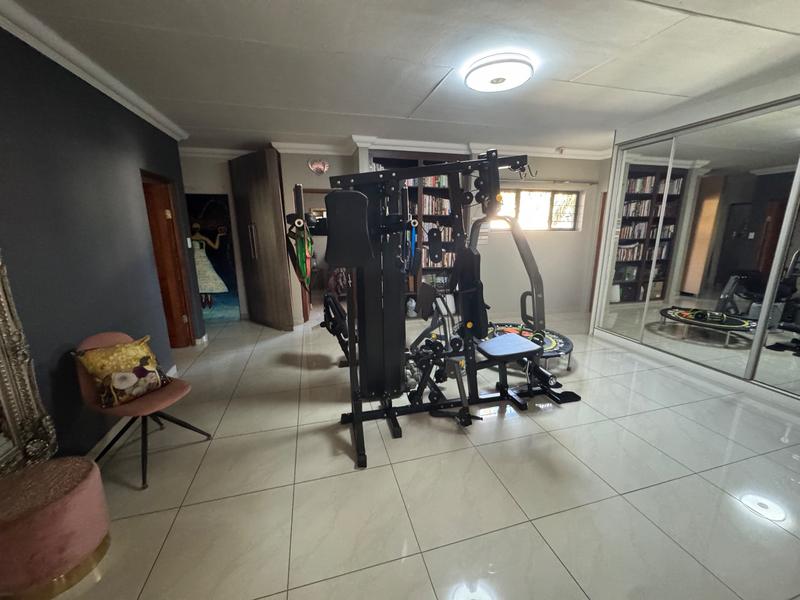 5 Bedroom Property for Sale in Clubville Mpumalanga
