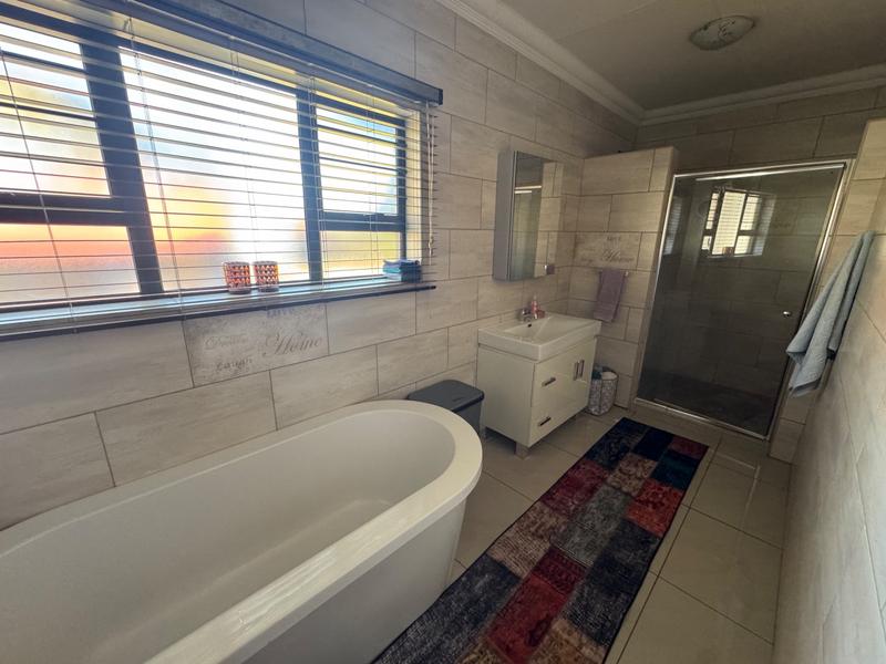 5 Bedroom Property for Sale in Clubville Mpumalanga