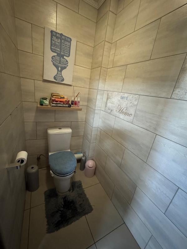 5 Bedroom Property for Sale in Clubville Mpumalanga