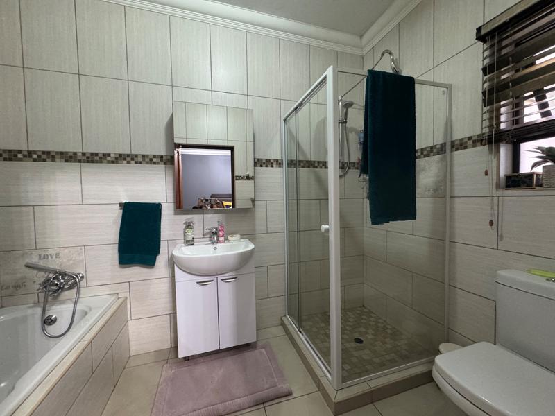 5 Bedroom Property for Sale in Clubville Mpumalanga