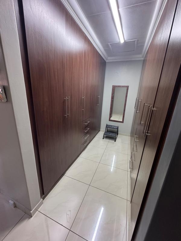 5 Bedroom Property for Sale in Clubville Mpumalanga