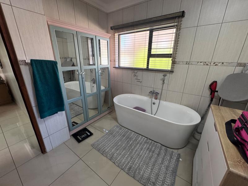 5 Bedroom Property for Sale in Clubville Mpumalanga