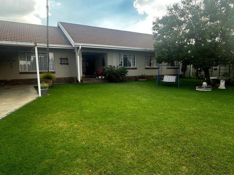 4 Bedroom Property for Sale in Flora Park Mpumalanga