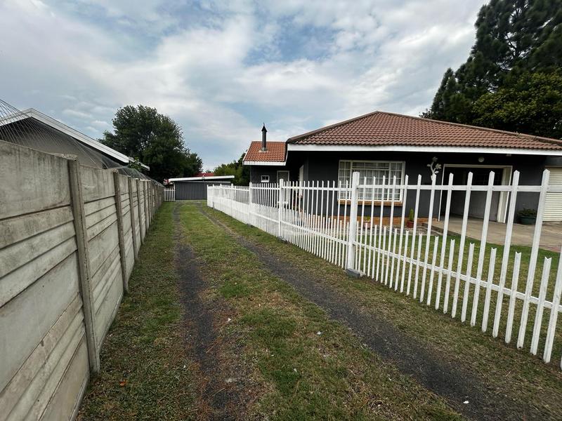 3 Bedroom Property for Sale in Kosmos Park Mpumalanga