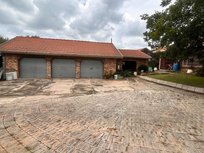 3 Bedroom Property for Sale in Kosmos Park Mpumalanga