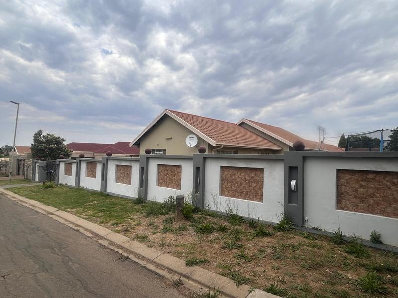 3 Bedroom Property for Sale in Kosmos Park Mpumalanga