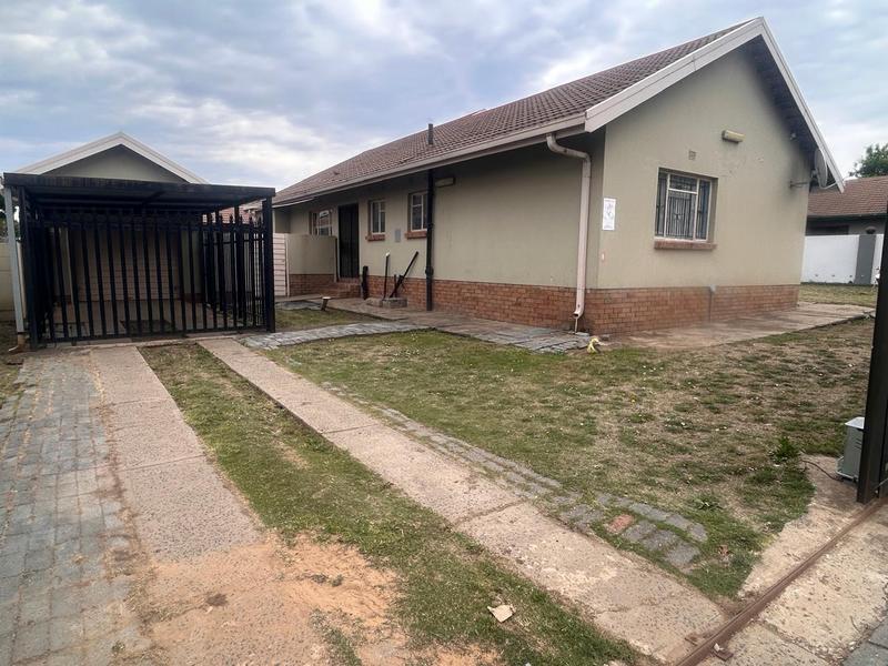3 Bedroom Property for Sale in Kosmos Park Mpumalanga