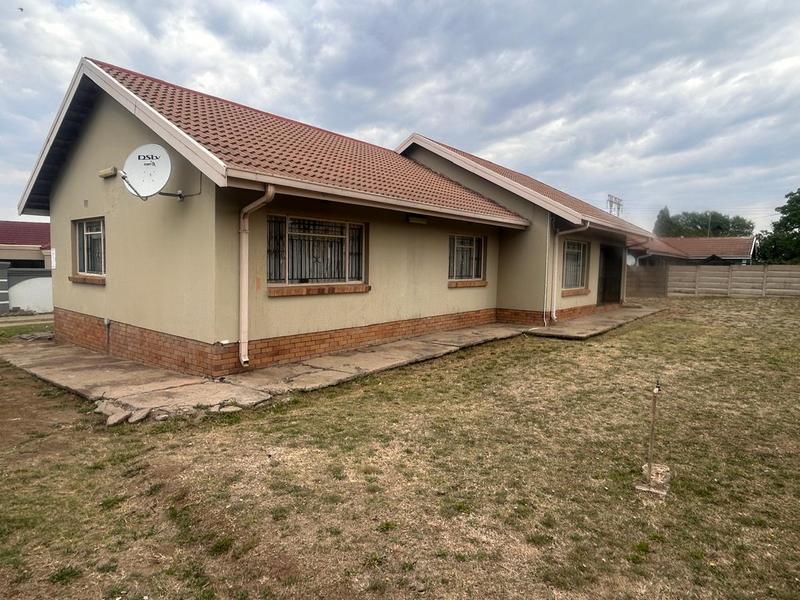 3 Bedroom Property for Sale in Kosmos Park Mpumalanga
