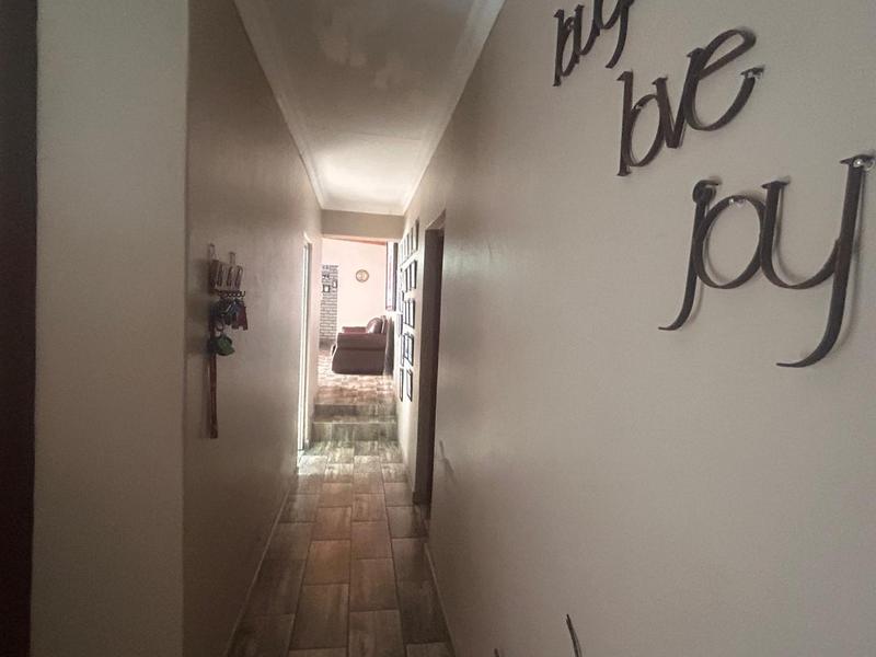 5 Bedroom Property for Sale in Meyerville Mpumalanga