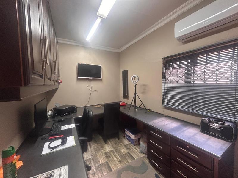 5 Bedroom Property for Sale in Meyerville Mpumalanga