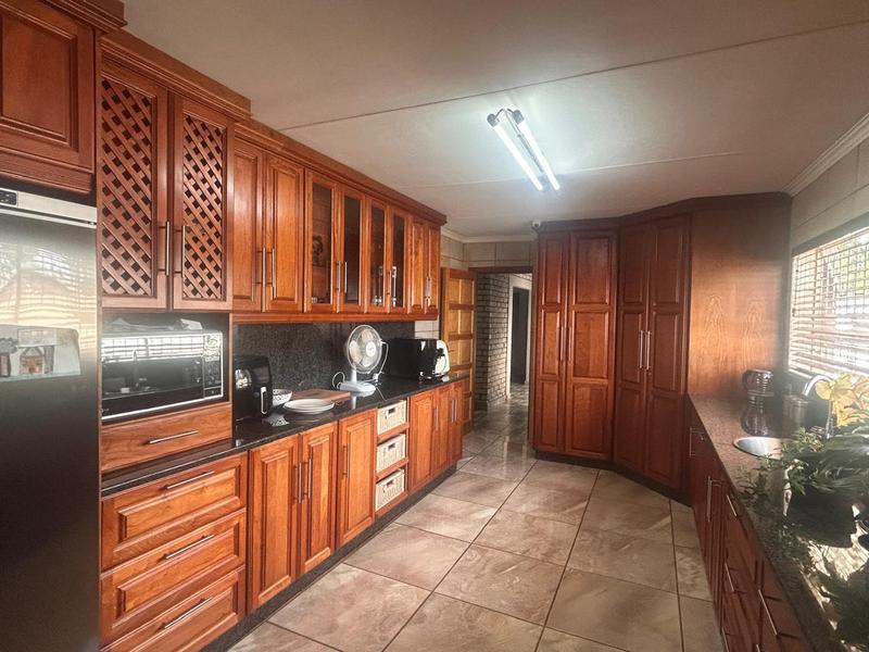 5 Bedroom Property for Sale in Meyerville Mpumalanga