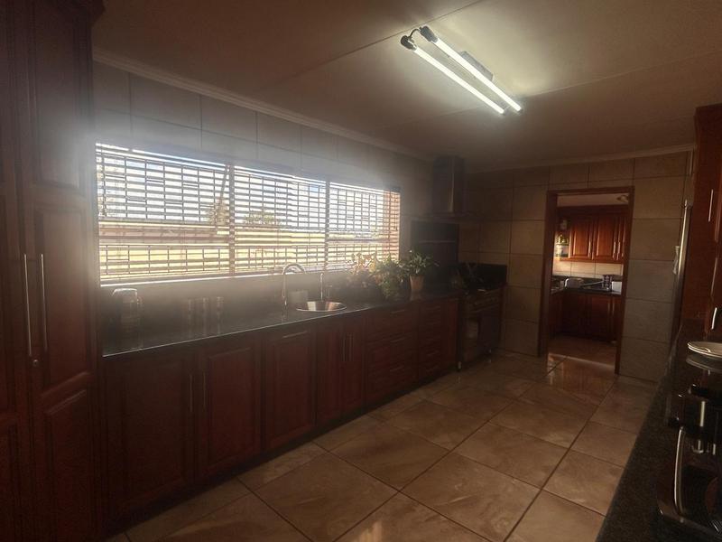 5 Bedroom Property for Sale in Meyerville Mpumalanga