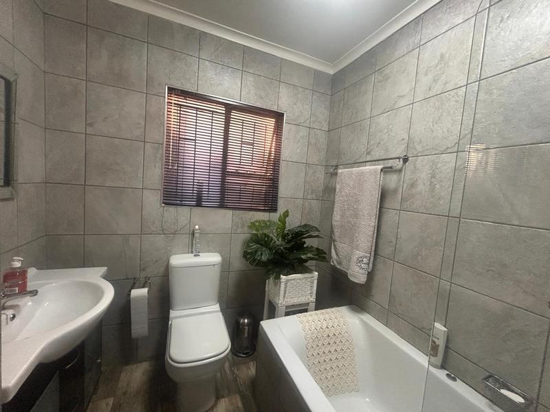 5 Bedroom Property for Sale in Meyerville Mpumalanga