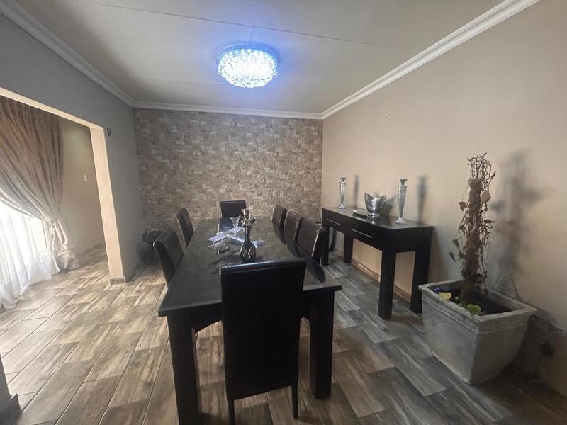 5 Bedroom Property for Sale in Meyerville Mpumalanga