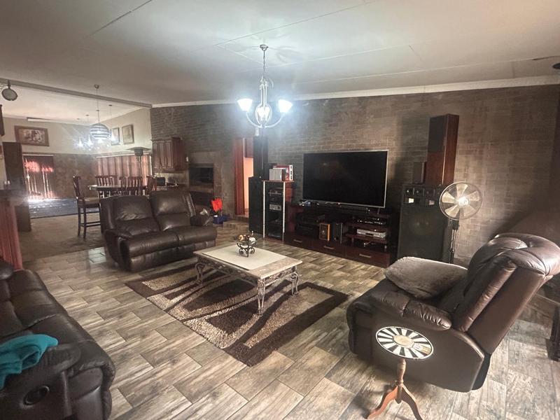 5 Bedroom Property for Sale in Meyerville Mpumalanga