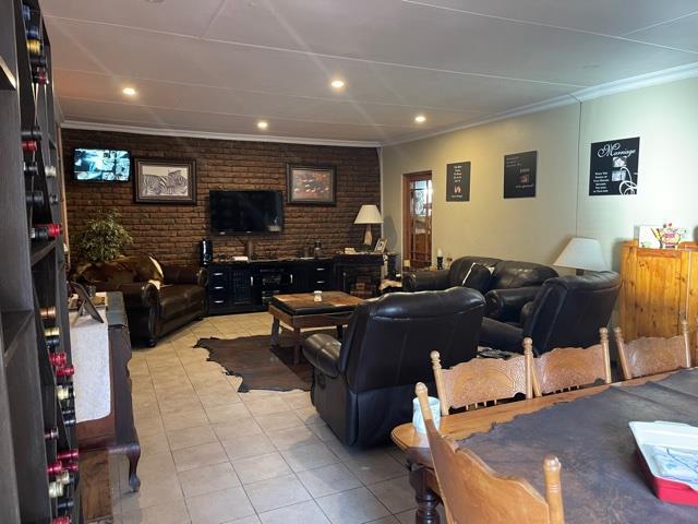 6 Bedroom Property for Sale in Standerton Mpumalanga