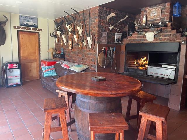 6 Bedroom Property for Sale in Standerton Mpumalanga